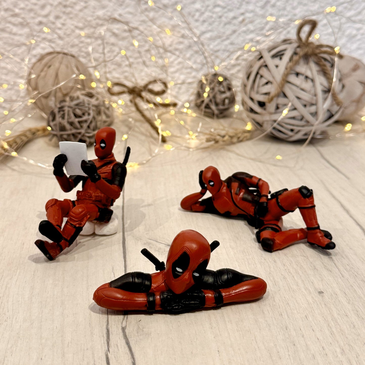 Mini Deadpool Figurines