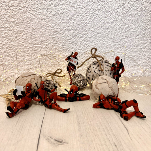 Mini Deadpool Figurines