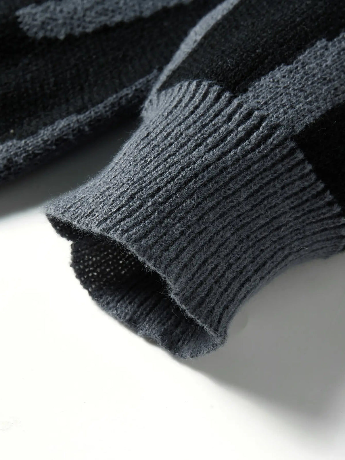Garen | Abstract Wool Pullover Knit Sweater
