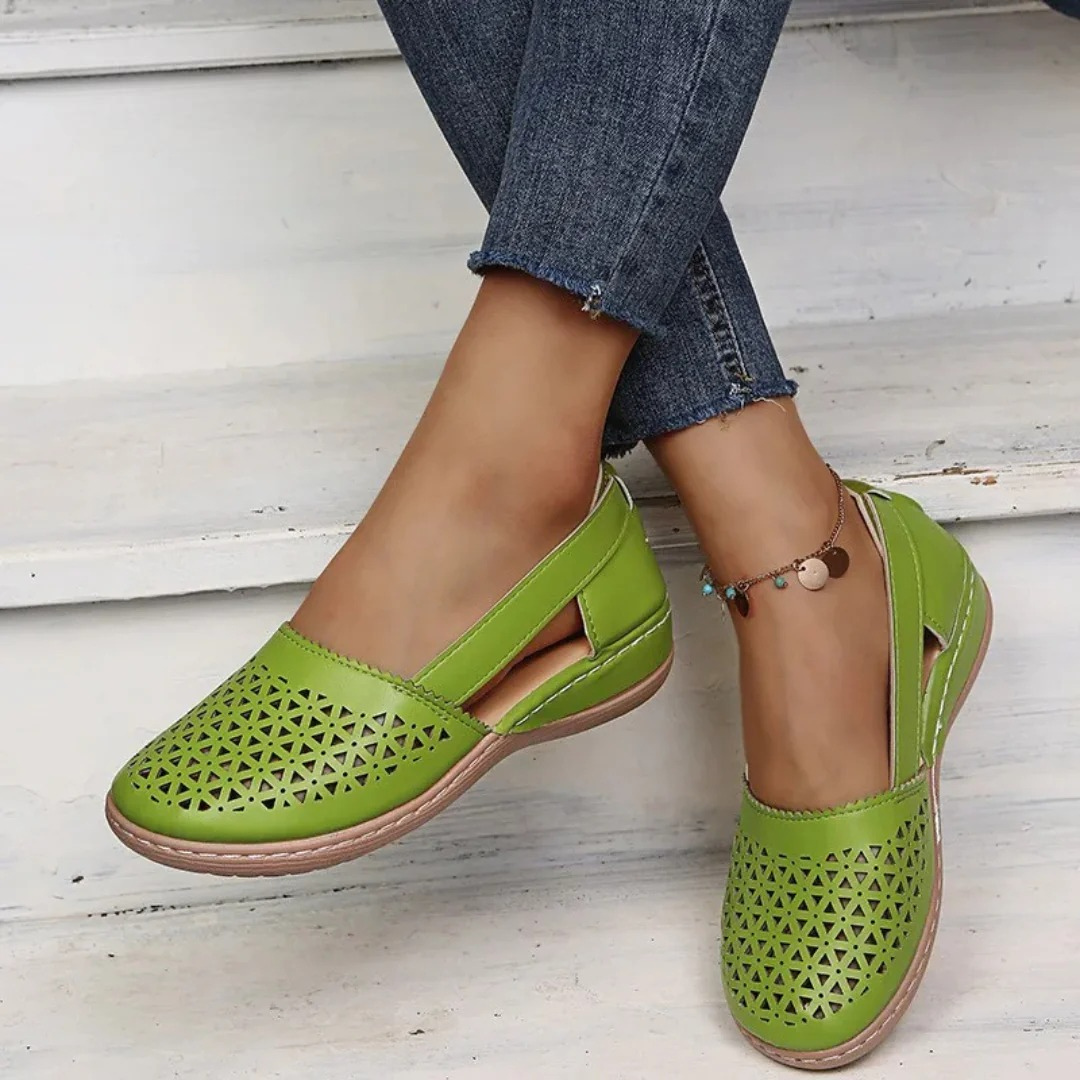 Carina | Cushioned Walking Shoes