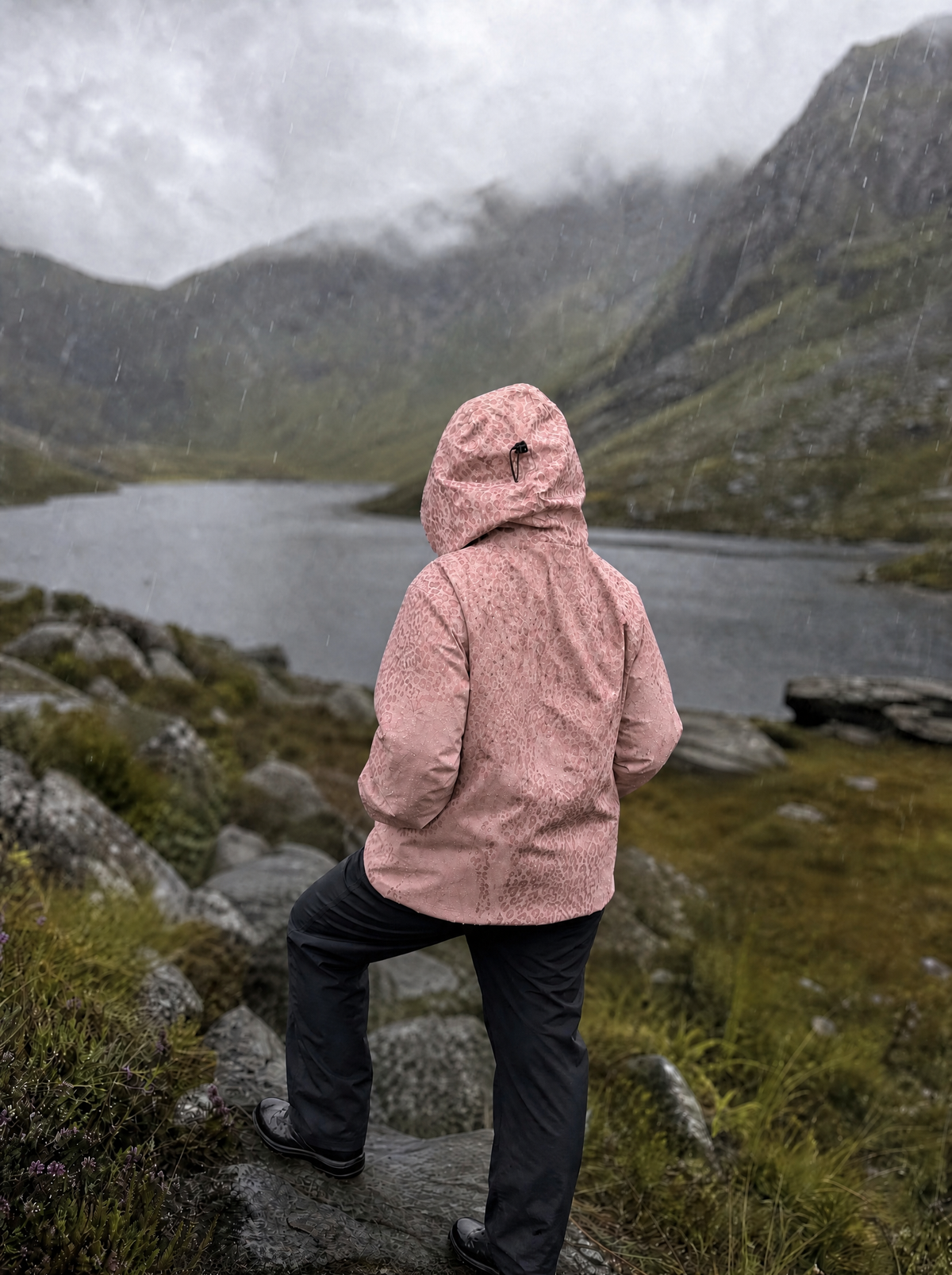 Halcyra | Women's Hooded Rain Jacket