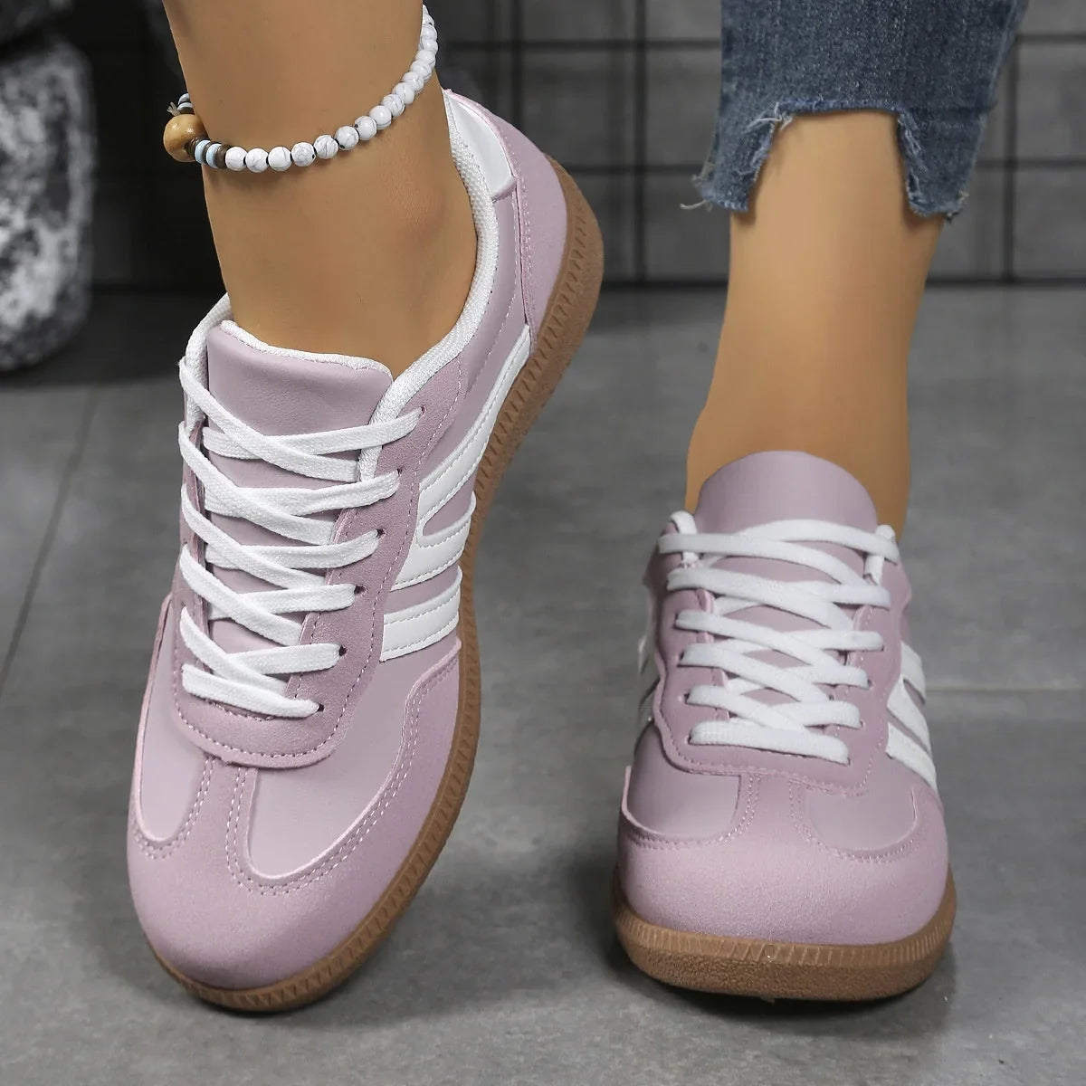 Nora | Women's Wide-Fit Lace-Up Shoes